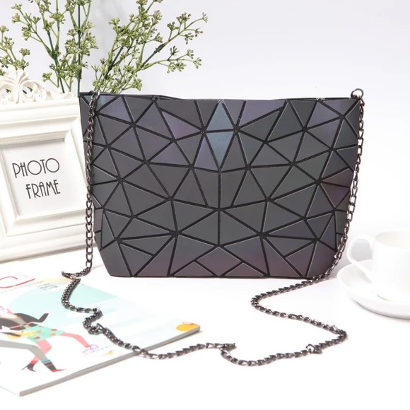 Reflective Purses - Picture 5 of 6